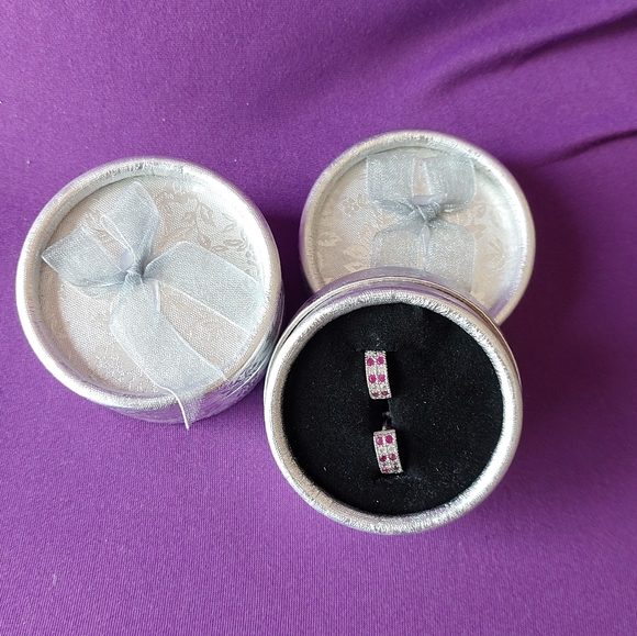 Set of all 3 pairs of earrings - Picture 3 of 6